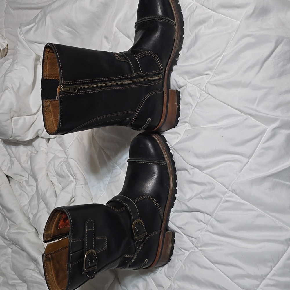 Women's boots - Picture 2 of 9